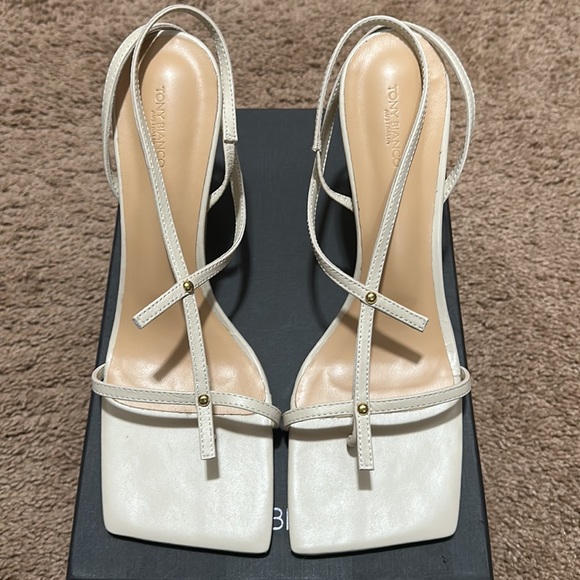 Toni Bianco Lilly Sandal - Picture 1 of 8